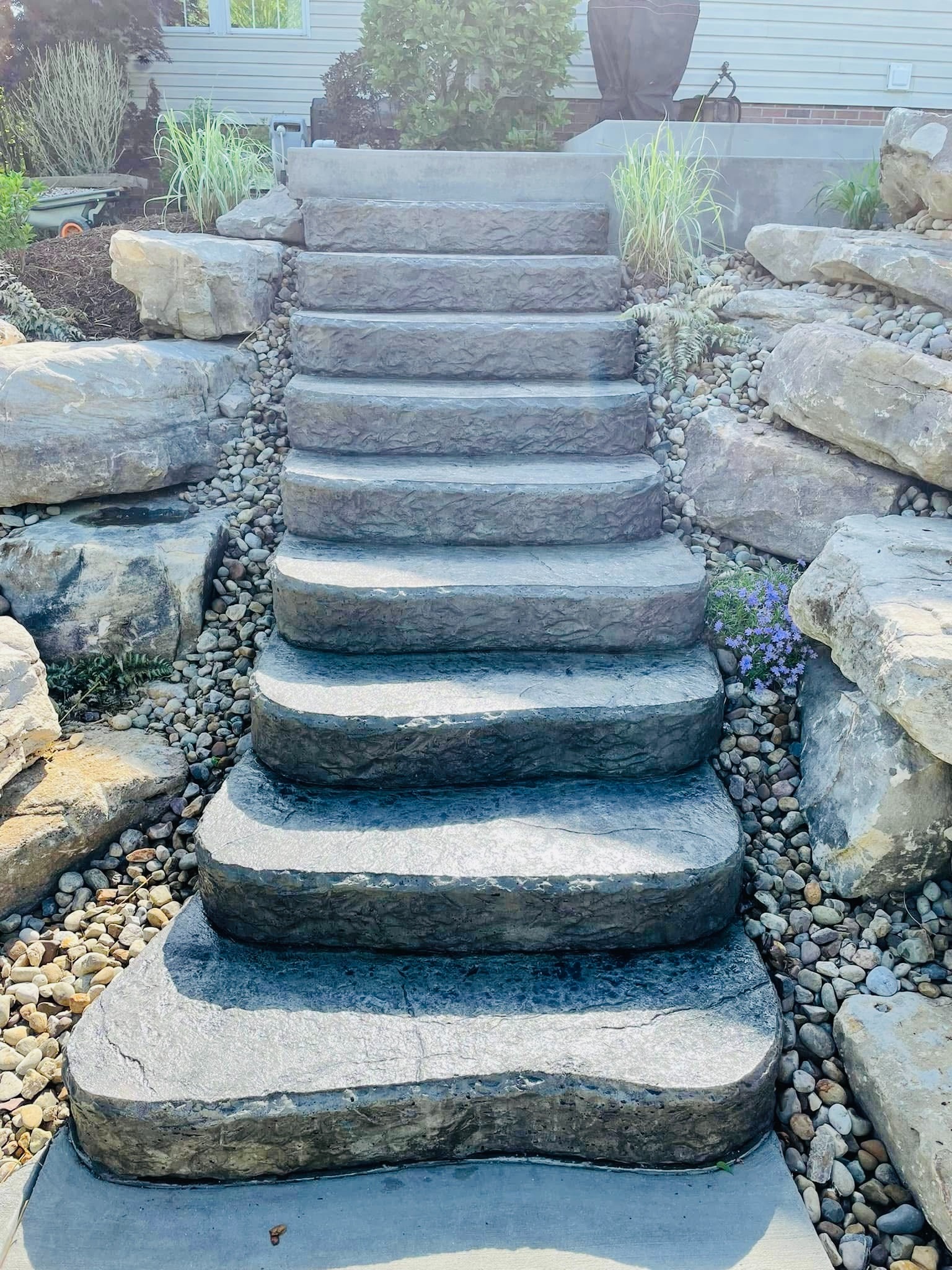 Decorative concrete step detail